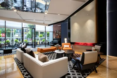 New Joy Hotel (Internatial Trade Spring Department Store Shopping)