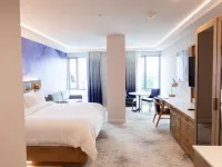Iris Hotel Boston Hotels in Brookline