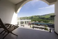 That wild river mountain (Nalati scenic area shop)