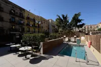 Catalonia Port - Private Pools