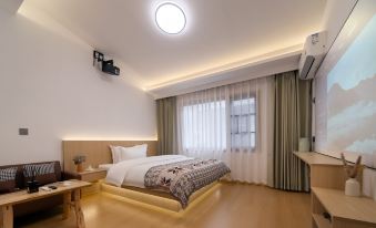 Instant • Audiovisual Homestay (Tianmen Mountain Cableway Station Branch)