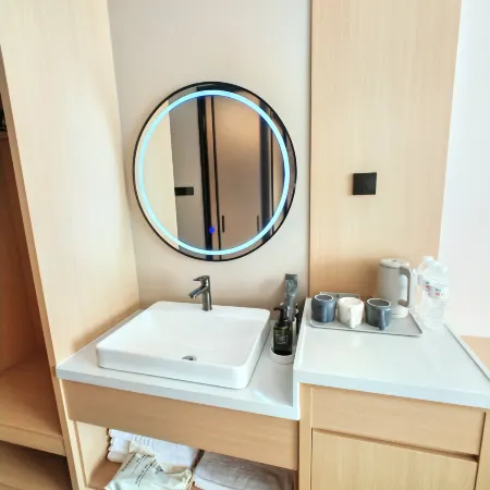 Bazhou Jiayue Hotel