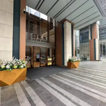 Lv Feng Hotel (Qingdao Wusi Square The Mixc)