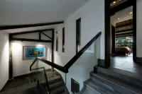 Fenghuang Jinshuian River View Hotel - bar
