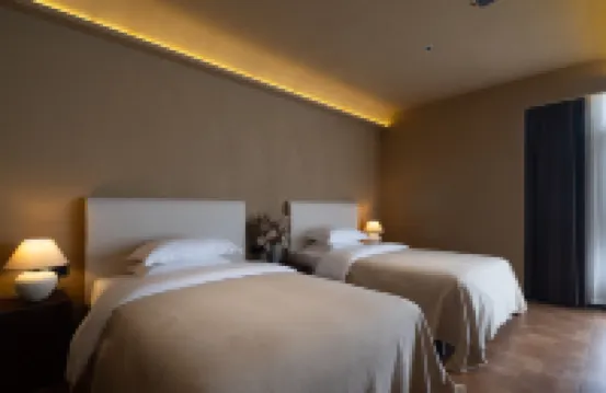 Fenghuang Biancity Mountain Resort Homestay (Fenghuang Ancient Town Nanhua Mountain Forest Park)