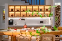 Chongqing Fairy Maiden Mountain Peach Blossom Land B&B