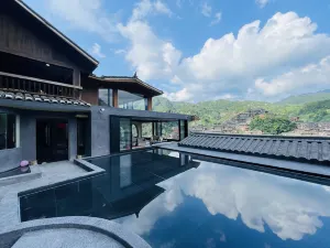 Luanxi Yunshe Humanities Hotel (Xijiang Qianhu Miao Village Observation Deck Branch)