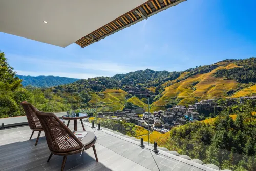 Longsheng Longji Tianjing Yunbo Panoramic Homestay (Jinfo Peak No. 3 Viewing Platform) - balcony