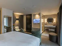 Pestana Amsterdam Riverside Hotels near Oost