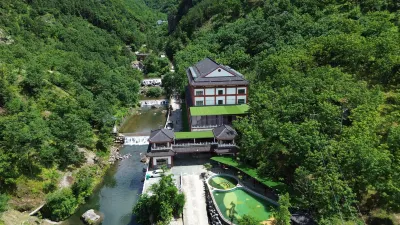 Hangzhou Shimenxia Hotel Resort Hotel in zona Maxiao Gorge