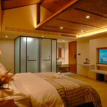 Lugu Lake Scenic Area M·S Muxiyuan Smart Homestay