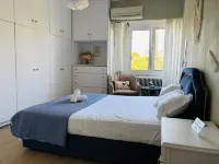 Bright City Flat Close to Acropolis Museum