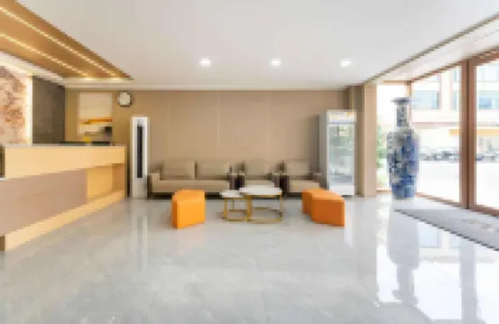 藍楓酒店（臨空地鐵站濟南遙牆國際機場店）