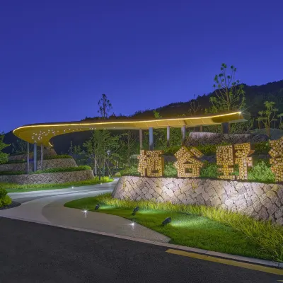 Hengdian Xigu Glamping Tent Hotel 貴州花渓周辺のホテル