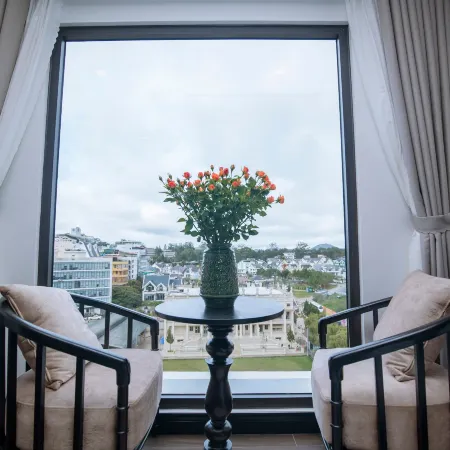 Cherry Dalat 3 - Luxury Hotel