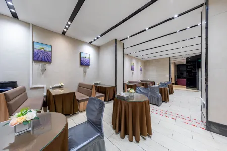 Lifeng Hotel (Beijing Universal Resort, Jiukeshu Metro Station) Отели рядом с достопримечательностью «Суньчжуанский арт-квартал»