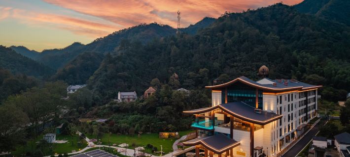 Mingdu Flower Half Open Hot Spring Resort Hotel Ξενοδοχεία στην πόλη Λουάν