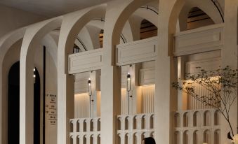 She and Fanhua•RARAHOTEL(Wuyi Square Guojin Center Store)