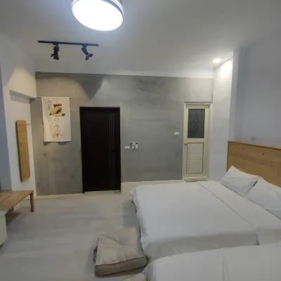 Finding Popsicle Homestay Hotel berhampiran Stesen Yuli