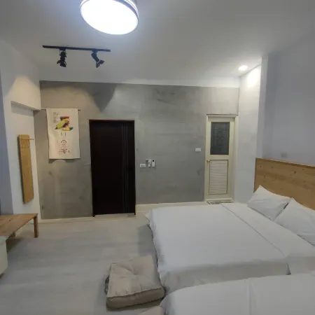 Finding Popsicle Homestay Отели рядом с достопримечательностью «Станция Yuli»