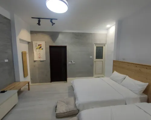 Finding Popsicle Homestay Hotels near Yuli Train Station