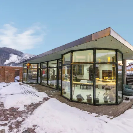 Floral Hotel·Jiushiba Hotel(Russian Style Town Store)