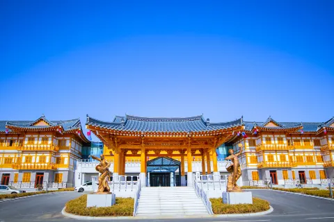 Ethnic Garden International Hotel