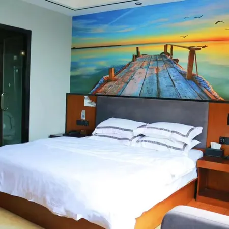 Pingguo Weisner Theme Hotel