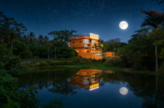 Nanxiang Shushan Homestay (Sanya Nanshan Temple Nanshan North Station Branch) Hotels near Sanya Nanshan Cultural Tourism Zone