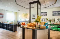 ACHAT Hotel Chemnitz - breakfast