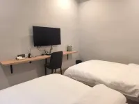 Old Alley Time Homestay (Zigong North Station, Ziliujing Old Street Branch) - เปิดใหม่