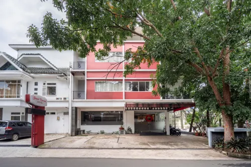 Sweet Karina Hotel Pasteur - 3-Star