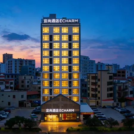 Echarm Hotel (Zhanjiang Xuwen Mulan Avenue Xinduhui Plaza)