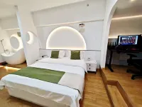 Kawen E-sports Homestay (Langfang High-speed Railway Station Wanda Plaza)