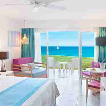 Hotel Playa Vista Azul Rooms