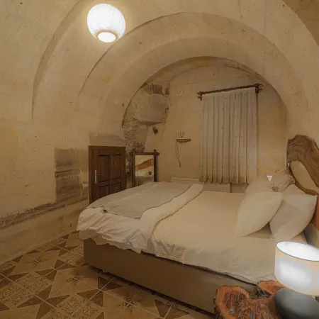Deep Cave House
