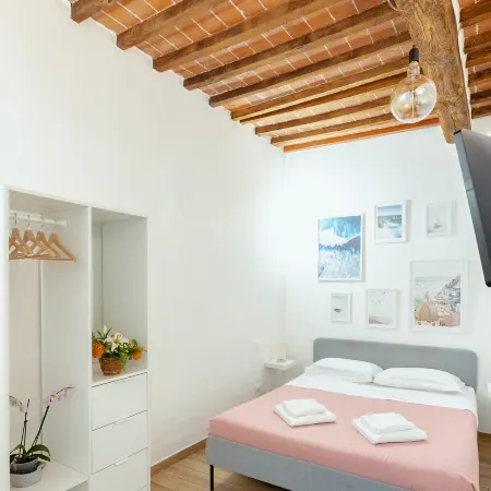 Florence David's Guesthouse Steps from Accademia Gallery