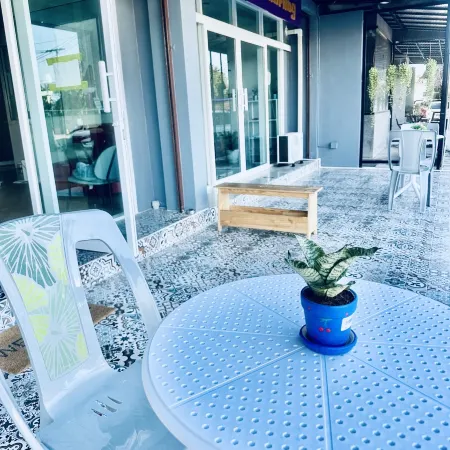 HulaFling Homestay