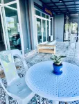 HulaFling Homestay