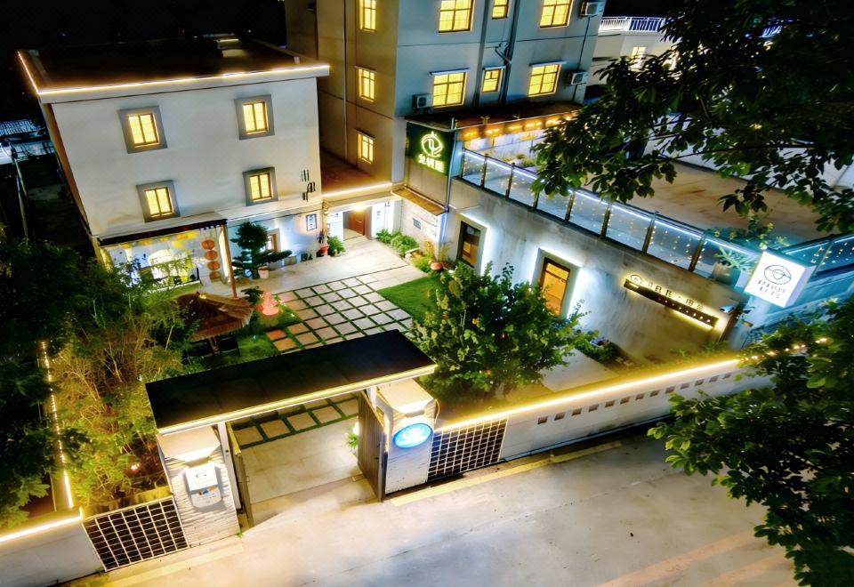 Aiteli Hostel Images