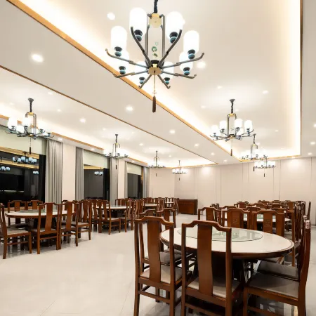 Daxin Hotel