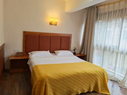 Golden Phoenix Homestay (Mount Fanjing Scenic Area East Gate)
