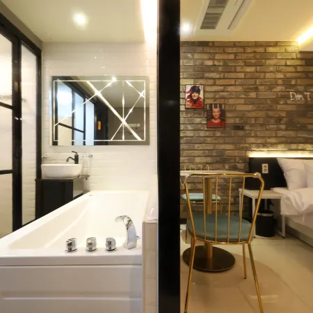 Hotel Kkulbam Stay