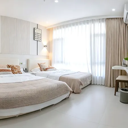 Elegant Water View Villa Haven · Luxury Boutique Inn