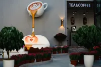 Lijiang Old Town Man Island Coffee & Stay (Free Coffee &tea，Self-service Laundry &Drying)