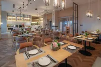 Country Inn & Suites by Radisson Hotel (Guiyang Penshuichi Subway Minsheng Road Food Street Station)