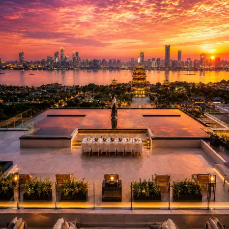 Nanchang • Tengwang Pavilion SOULMATES • AWAKENING | Cinema-themed Light Residence Hotel