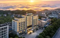 Jingfeng Hotel - parking
