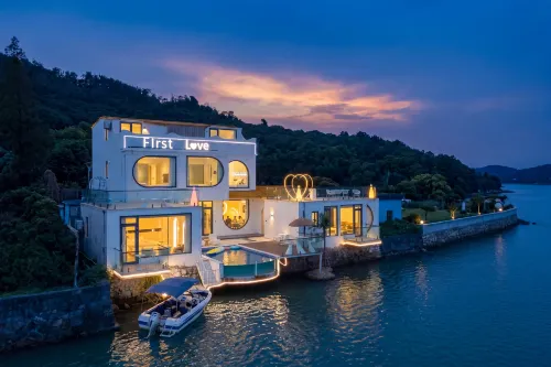 Floral Hotel·Suzhou first love meet you hostel (Taihu Hengshan Island Scenic Spot Shop) - Hot Springs