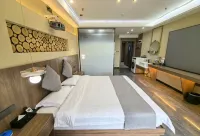 Nineteen home stay - balcony